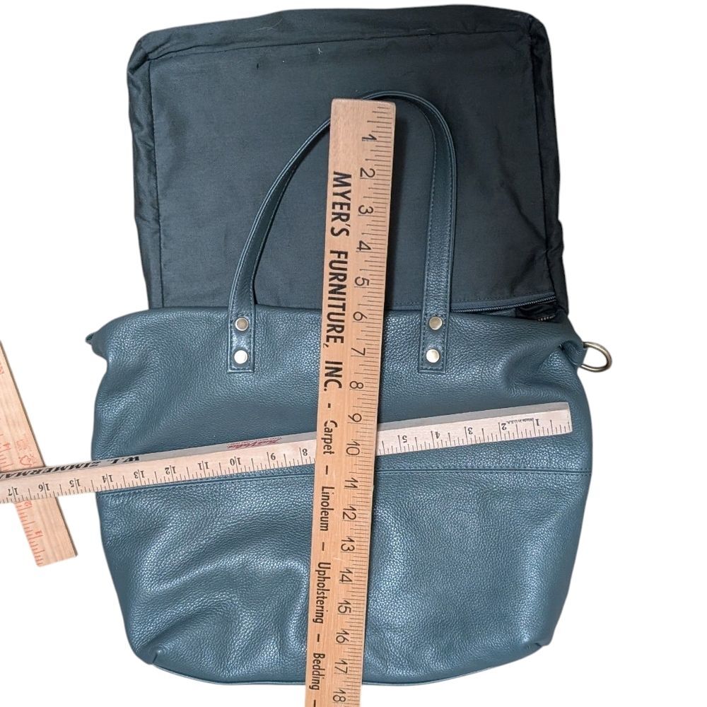 ASPEN Leather handbag sage green tote top handle pebbled quiet luxury minimalist - Picture 4 of 9